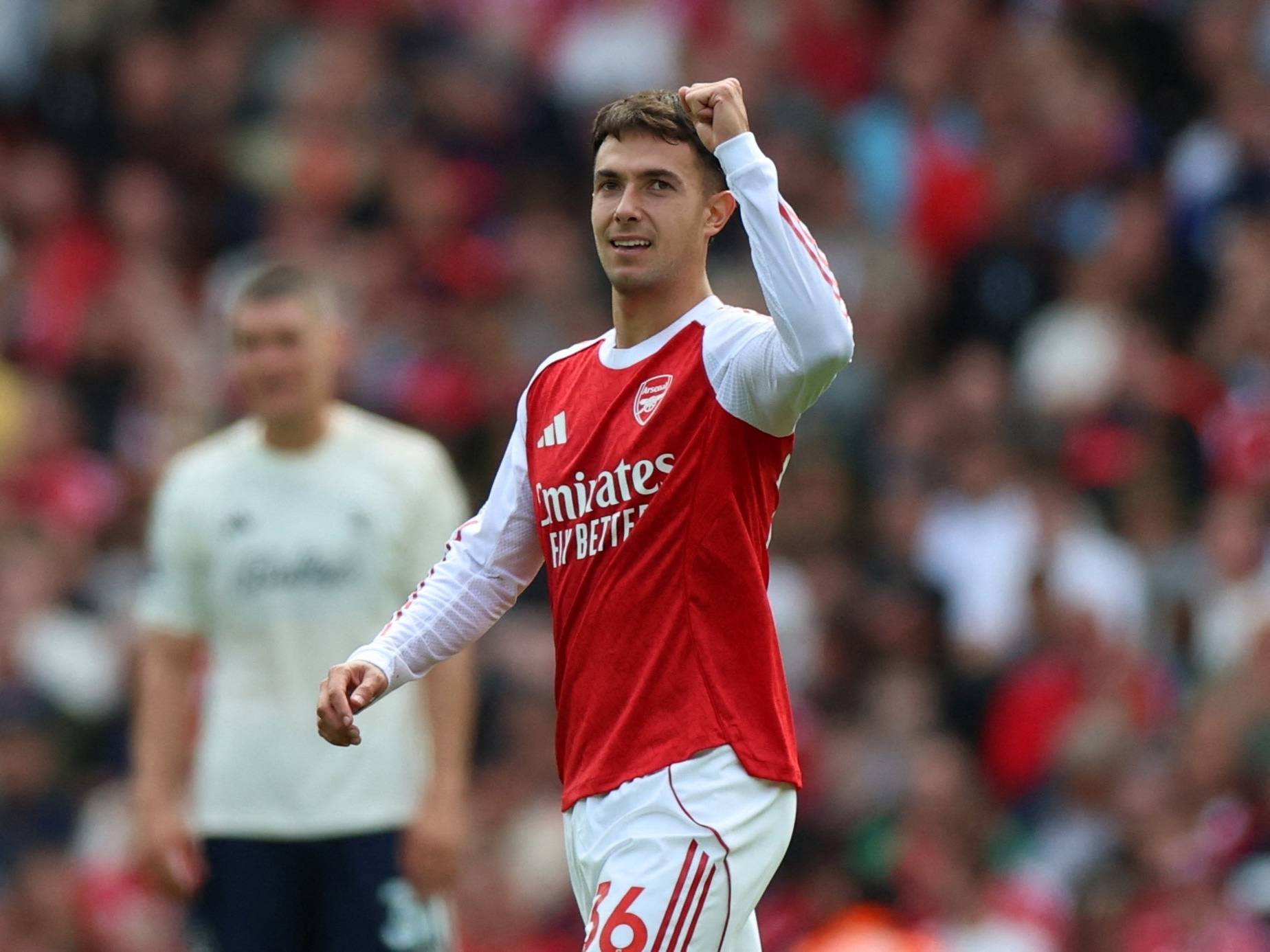 英雄联盟赛程-关于欧联倒计时，阿森纳清晨战术微调，细节引发关注，球迷炸锅，球队文化再被提及的信息