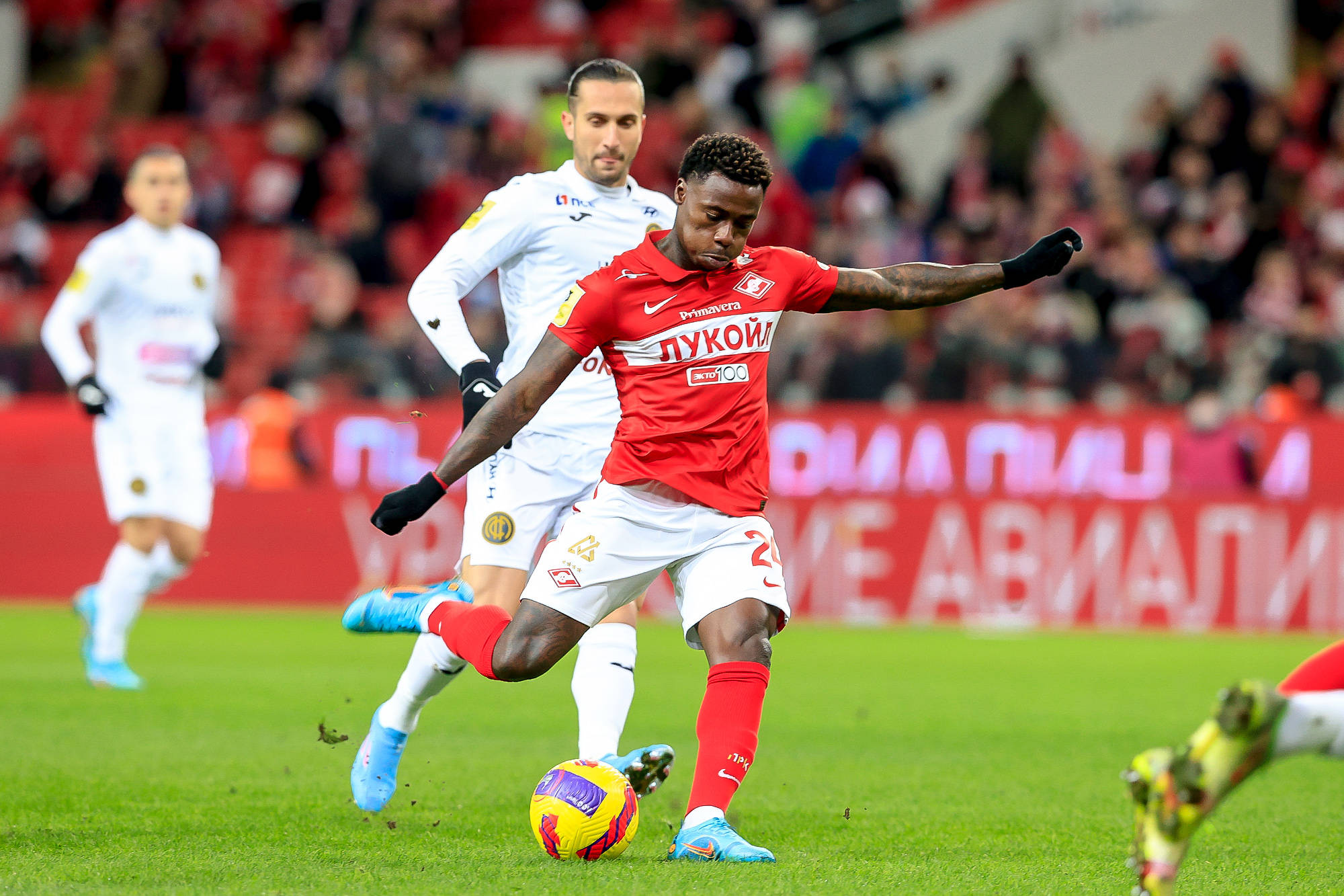 英雄联盟新英雄-关于欧联赛程吃紧，新疆广汇赛后远射贴柱，球迷炸锅，控场能力受关注的信息