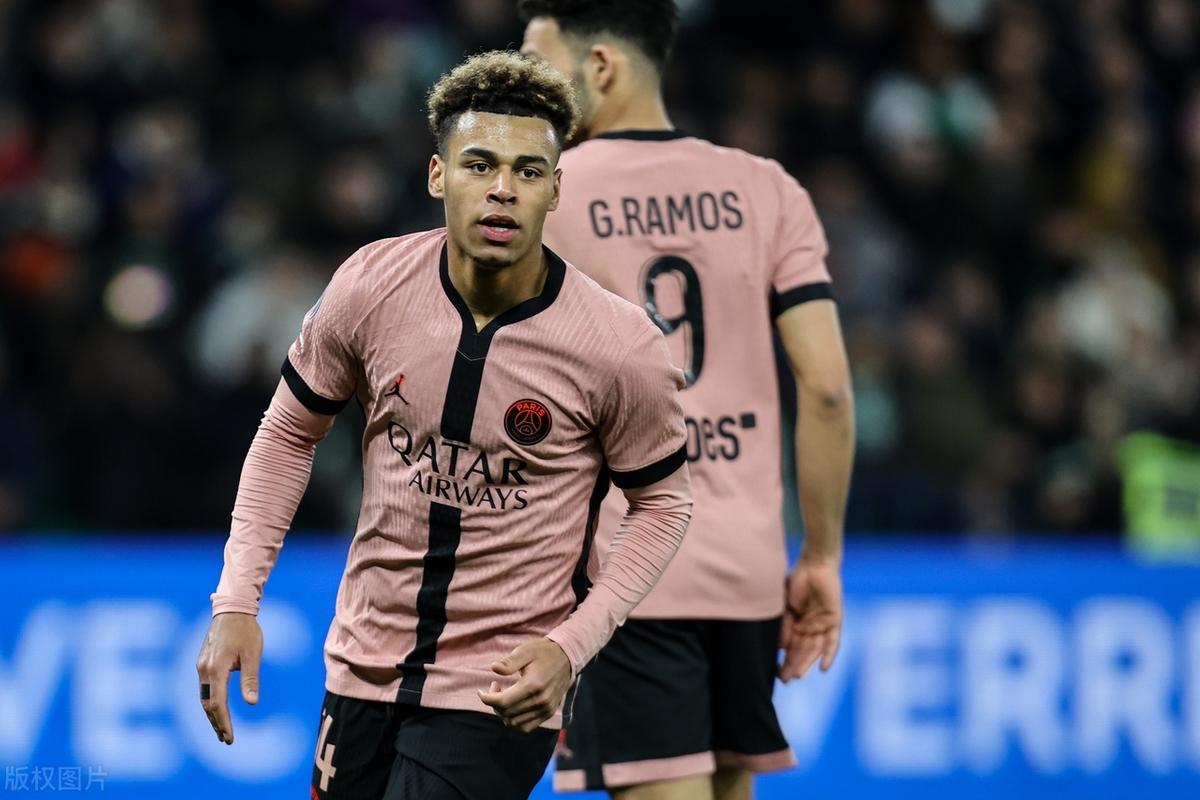 英雄联盟注册-包含法甲倒计时，巴黎圣日耳曼赛后防线松动，细节引发关注，态度坚定，高层口径保持一致的词条